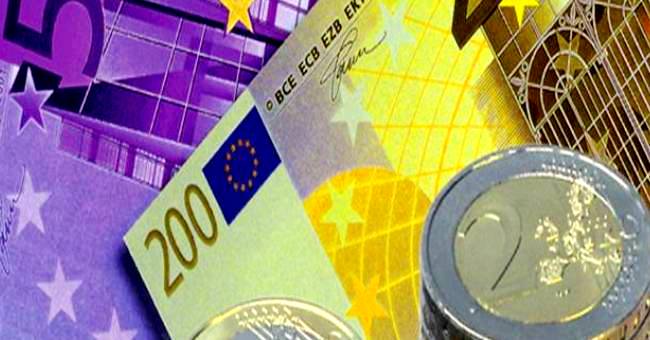 Jedinstvena valuta je oslabila nakon sto je Dragi objavio da je banka spremna na dodatno popustanje